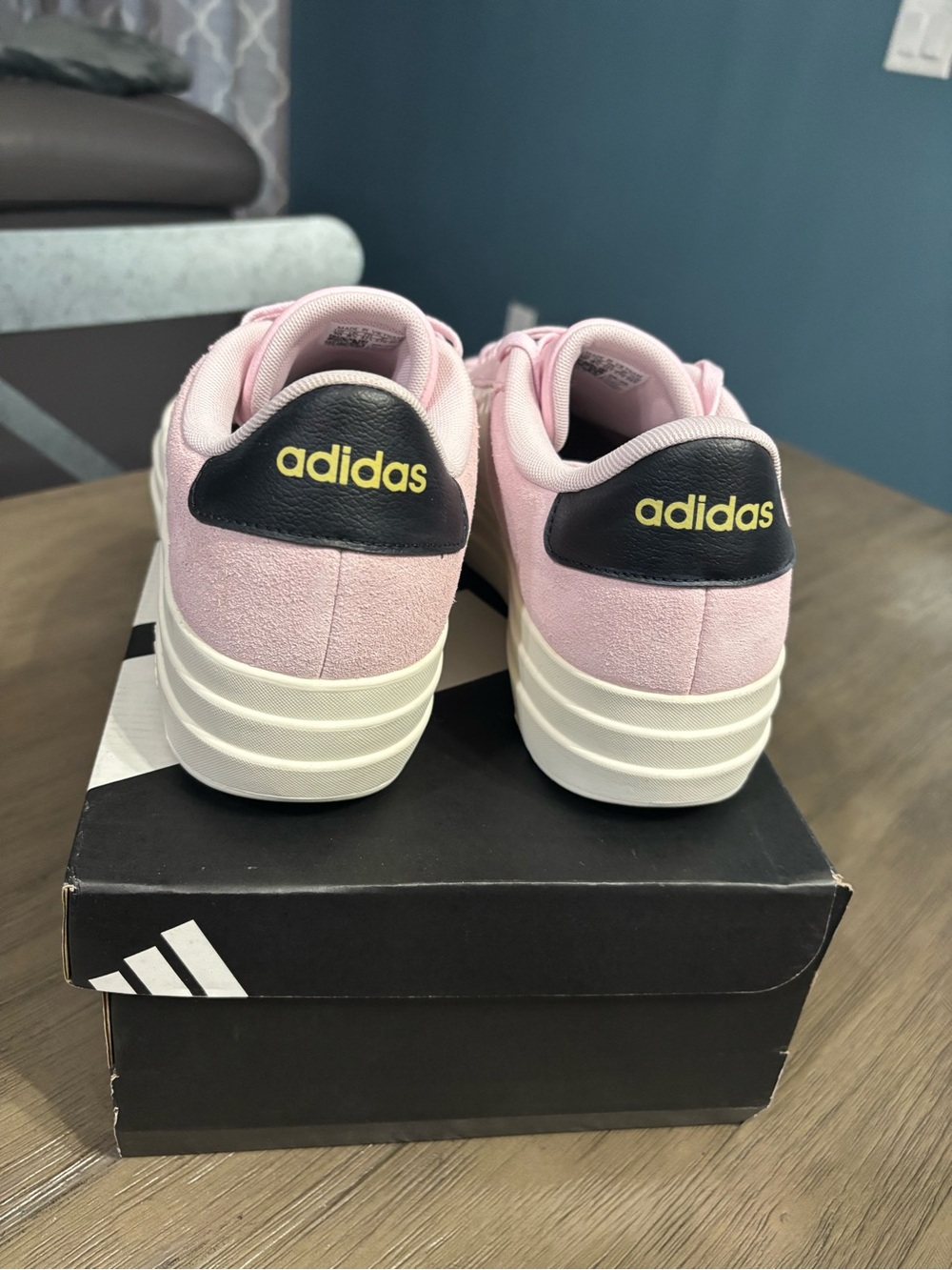 Adidas VL Court BOLD Pink Suede and White Platform Sneakers NWT Womens Size 10 - Picture 3 of 7